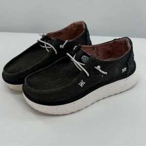 Hey Dude Wendy Peak Chambray Black Platform Textile Canvas Shoes Size 6